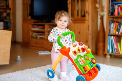 CHODZIK PCHACZ INTERAKTYWNY Z PIANINKIEM 3W1