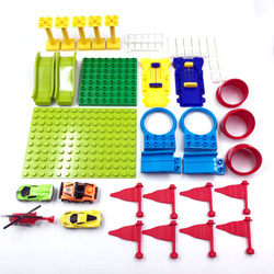 Klocki konstrukcyjne ZESTAW TOR PARKING WYRZUTNIA DLA AUTA +4 AUTKA