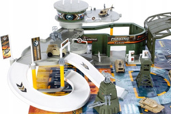 BAZA WOJSKOWA LOTNISKO Z SAMOLOTEM I POJAZDAMI WIEŻA KONTROLNA WOJSKO AUTA