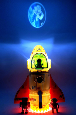 Rakieta z projektorem planet Zestaw kosmiczny STACJA Astronauta UFO Robot