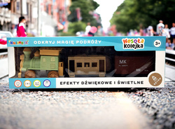 Wesoła kolejka ciuchcia pociąg RETRO LOKOMOTYWA z wagonami napędem