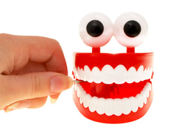 ŚMIESZNA chodząca SZCZĘKA Nakręcana SKACZĄCE zęby