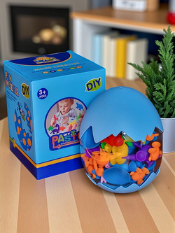 FIGURKI DINOZAURY W JAJKU JAJKO GUMOWE KLOCKI SILIKON PRZYSSAWKI ZWIERZĘTA