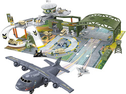 Lotnisko BAZA WOJSKOWA Zestaw Samolot Armia Czołg Żołnierzyki Mata AUTA TOR