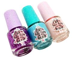 ZESTAW KOSMETYKÓW DO MAKIJAŻU I PAZNOKCI KOSMETYCZKA MASKA LAKIER XXL Maska