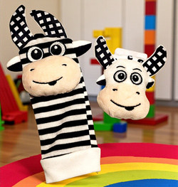 SKARPETKI SENSORYCZNE I OPASKI 3D Z GRZECHOTKĄ DLA NIEMOWLĄT NA PREZENT