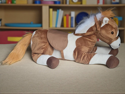 PLUSZOWY KONIK MASKOTKA PRZYTULANKA LEŻĄCY 50CM PREZENT DLA DZIECI PLUSZAK