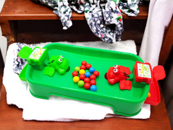 Gra Żabki Głodne Skaczące żaby Planszówka z kulkami rodzinna dla dzieci