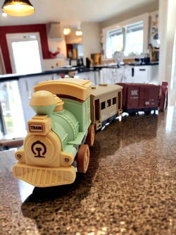 Wesoła kolejka ciuchcia pociąg RETRO LOKOMOTYWA z wagonami napędem