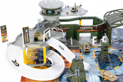 Lotnisko BAZA WOJSKOWA Zestaw Samolot Armia Czołg Żołnierzyki Mata AUTA TOR