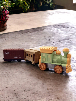 Wesoła kolejka ciuchcia pociąg RETRO LOKOMOTYWA z wagonami napędem