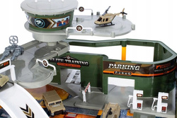 BAZA WOJSKOWA LOTNISKO Z SAMOLOTEM I POJAZDAMI WIEŻA KONTROLNA WOJSKO AUTA