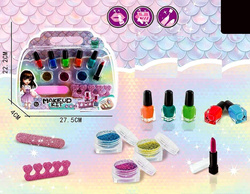 ZESTAW KOSMETYKÓW BROKAT SZMINKA + 5 LAKIERÓW