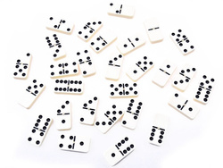 Gra logiczna DOMINO w eleganckie pudełko GR0335