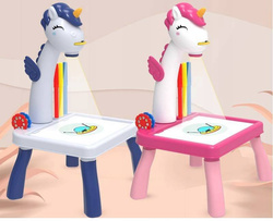 PROJEKTOR DO NAUKI RYSOWANIA Tablica RZUTNIK JEDNOROŻEC ZE STOŁEM Zabawka