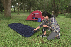 MATERAC DMUCHANY ŁÓŻKO DMUCHANE DO SPANIA DOMU WELUR TURYSTYCZNY POD NAMIOT