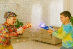 SHOTGUN KARABIN DO BANIEK AUTOMAT NA BAŃKI MYDLANE PISTOLET LED NA BATERIE