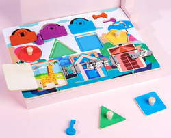 TABLICA SENSORYCZNA DREWNIANA Z ZAMKAMI DO ODKRYWANIA MOTORYKI DZIECKA